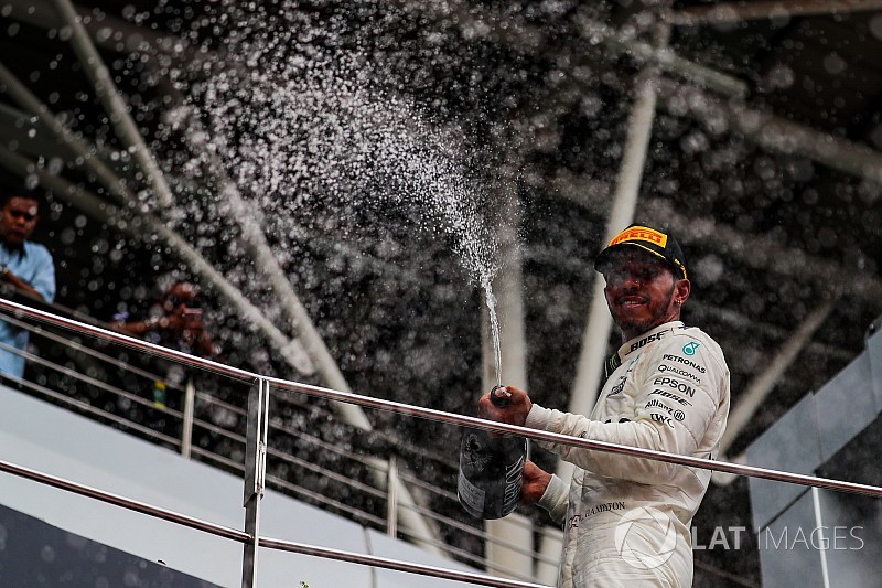 Classifica mondiale piloti F.1: Hamilton in Malesia guadagna solo 6 punti