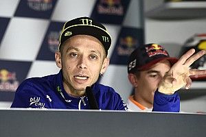 Por recuperação, Rossi não participa de coletiva em Mugello