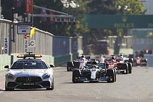 Vettel és Hamilton ütközése Bakuban: Tényleg büntetőfékezés történt?