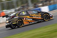Thruxton BTCC: Neal takes pole as Honda dominates
