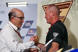 Kenny Roberts Jr dinobatkan sebagai Legenda MotoGP