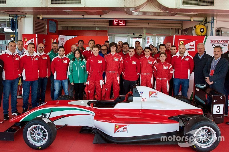 Ferrari Driver Academy: selezionati cinque giovani, due sono italiani