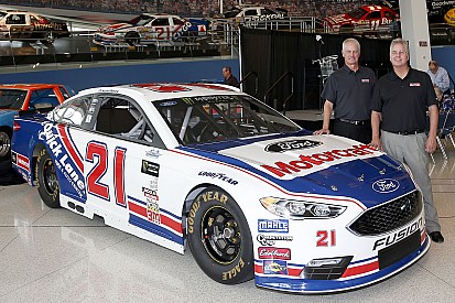 Wood Brothers honor Kyle Petty with Darlington throwback