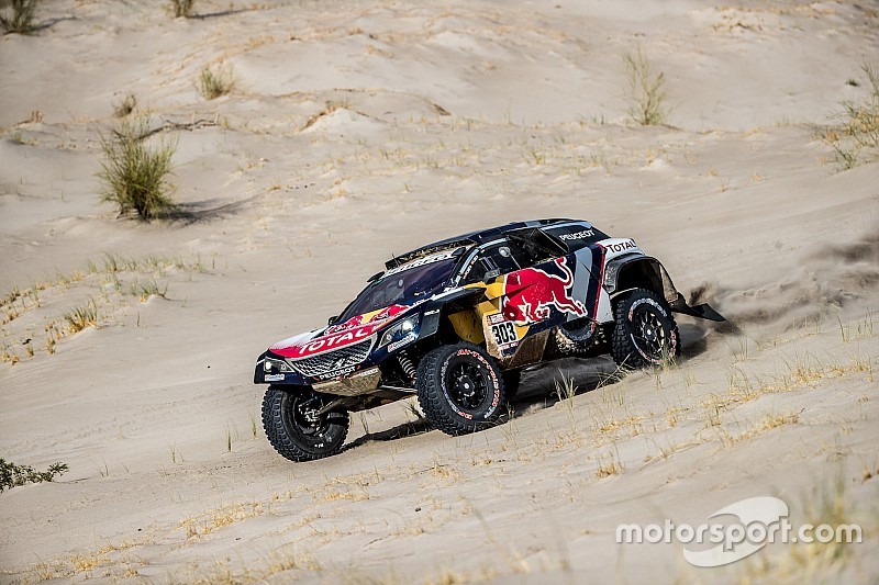 Carlos Sainz übersteht Getriebeprobleme bei der Rallye Dakar