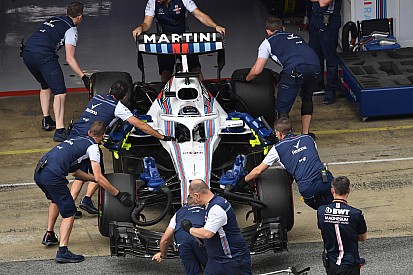 Lawrence Stroll: a vak is látja, probléma van a Williamsnél