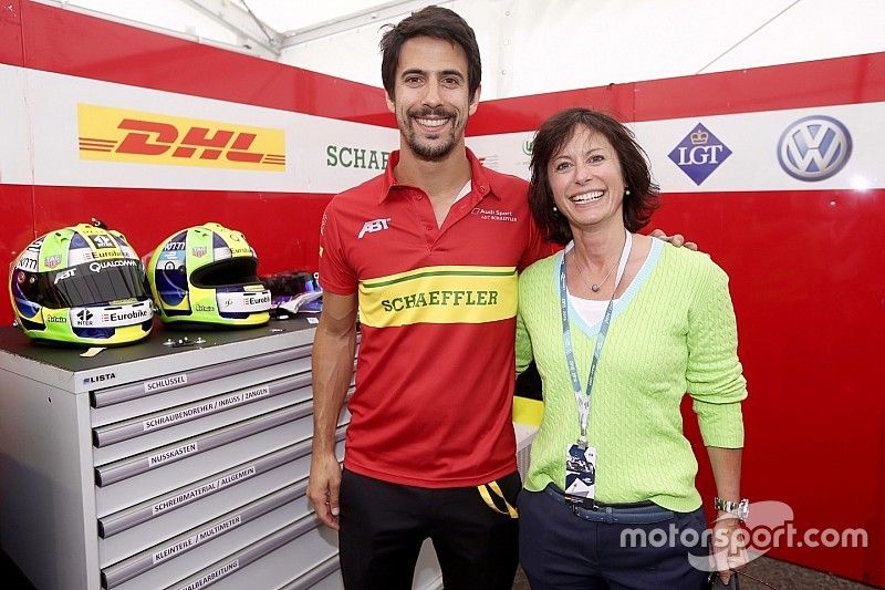 Monika Schreiner, LGT Group, con Lucas Di Grassi, Audi Sport ABT Schaeffler