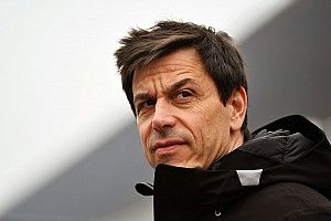 Wolff: "La direttiva sui motori non vuole colpire Mercedes"