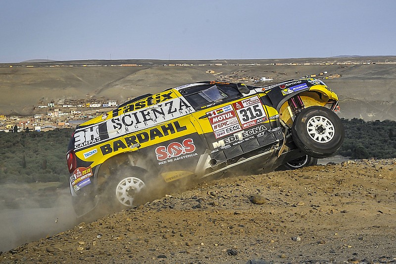 Dakar, fuori anche la seconda Duster. Sousa non è partito per la Tappa 8