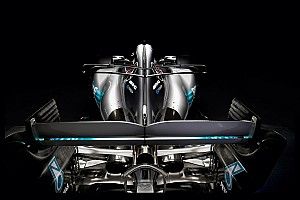 Создатель моторов Mercedes о Хэмилтоне: Его любопытство очень помогает
