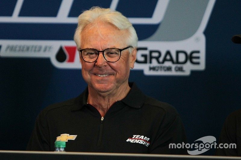 Jimmie Johnson puede cambiarse a IndyCar "si tiene el deseo", dice Mears