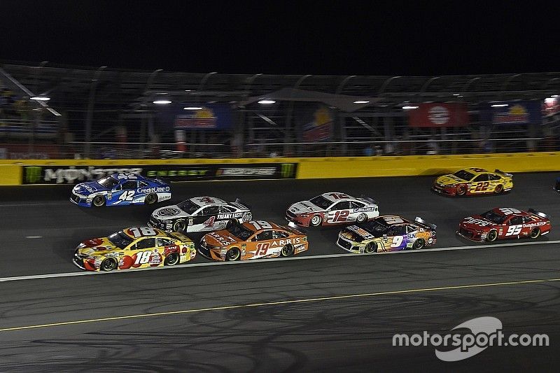 NASCAR prohíbe a todos sus integrantes apostar durante las competencias