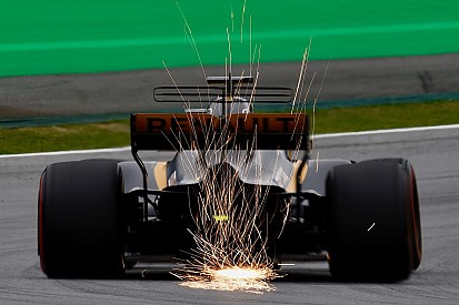 Renault: la R.S.18 nasce con la scatola del cambio in carbonio
