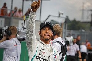 Hamilton reconoce que no esperaba lograr la pole tras lo mostrado por Ferrari