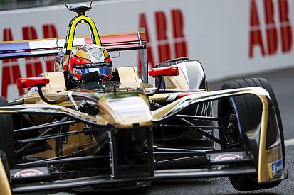 Paris ePrix: Vergne takes victory amid crazy finish