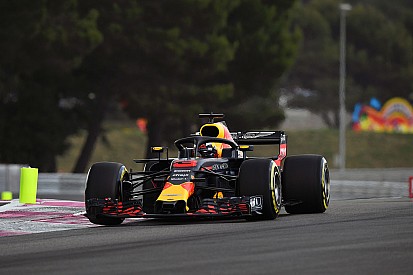 El auto de Ricciardo, dañado durante la carrera