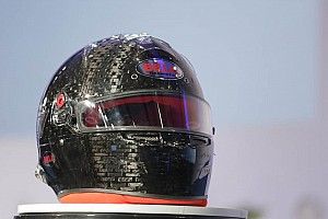 Makin protektif, FIA umumkan standar helm baru untuk F1