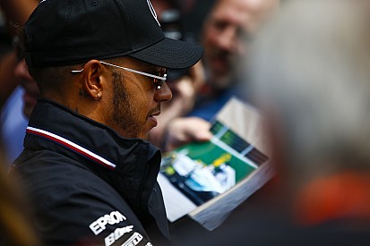 Hamilton asume que será un fin de semana complicado sin el nuevo motor