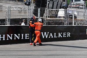 Rosberg laakt 'overmoedige' Verstappen: "Max gooit overwinning weg"