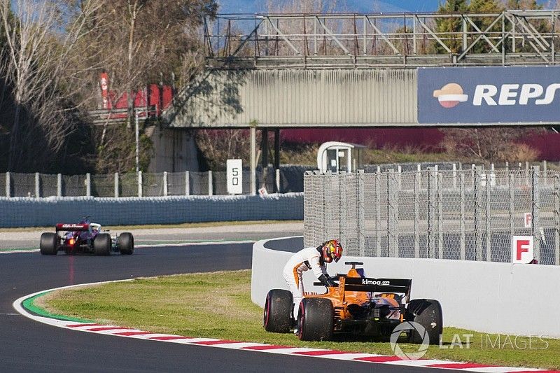 День сурка: сравните тесты McLaren-Honda и McLaren-Renault