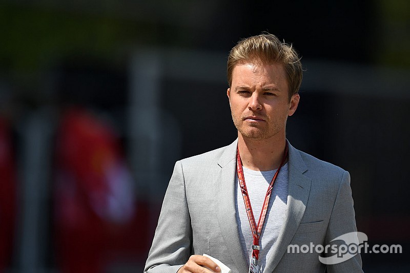 Rosberg: "No le ganas a Mercedes si no eres perfecto y Ferrari no lo fue"