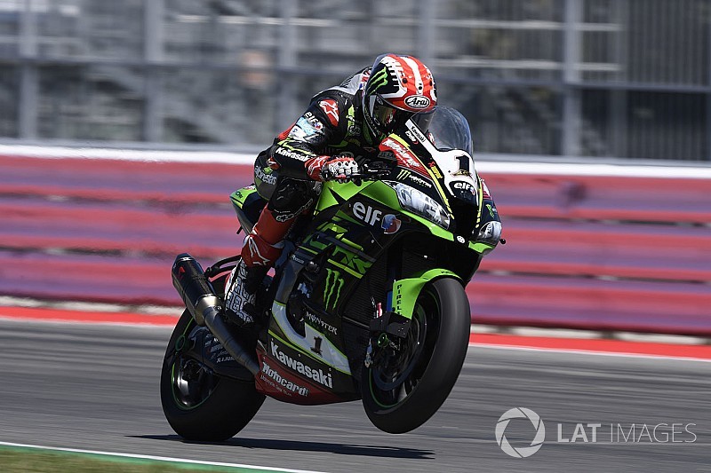 Course 1 - Rea invincible à Misano, Davies et Laverty sur le podium