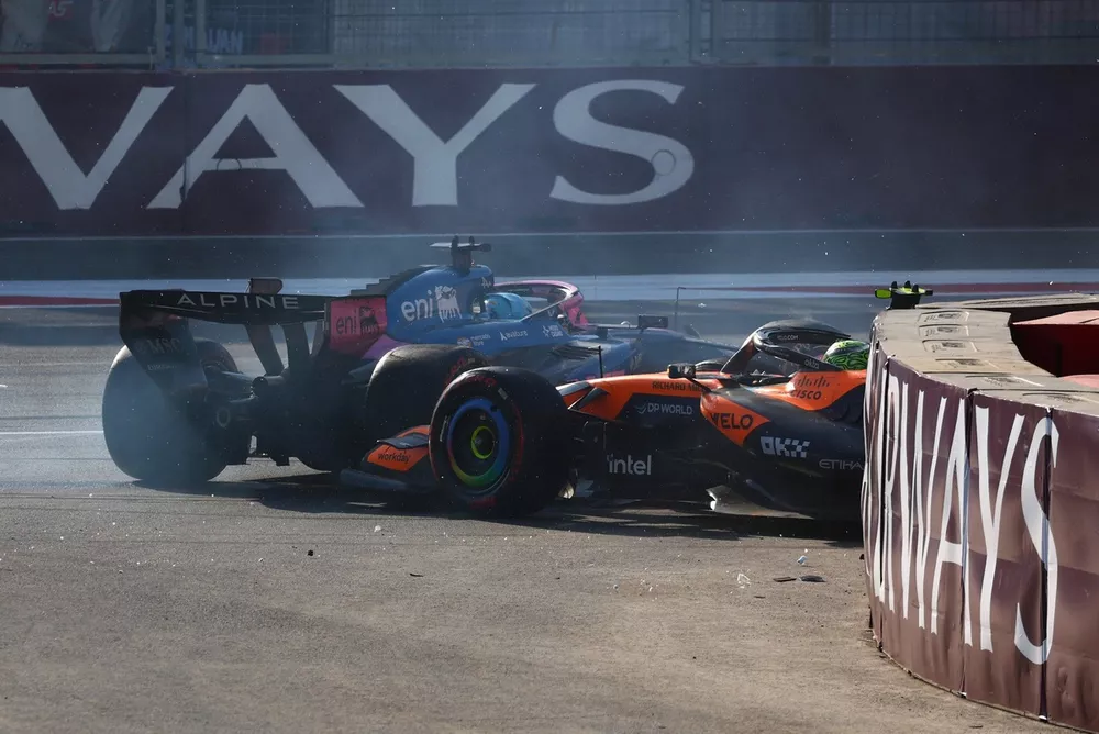 Lando Norris, McLaren, Pierre Gasly, Alpine