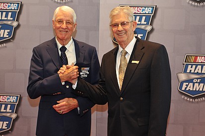 Patriarca de equipe mais antiga da NASCAR morre aos 93 anos