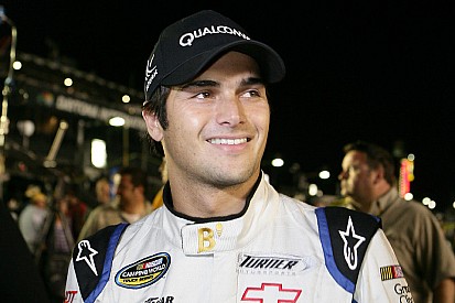 Nelsinho Piquet declara amor à NASCAR e vê possibilidade de volta mais “realística” do que F-E