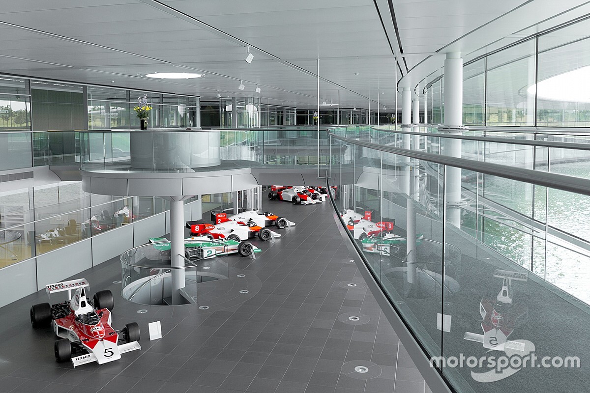 В McLaren поиронизировали над годами без подиумов