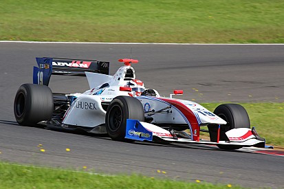 SF第6戦SUGO土曜フリー走行:オリベイラが首位発進。一貴2位で、インパルとトムスが上位を占める