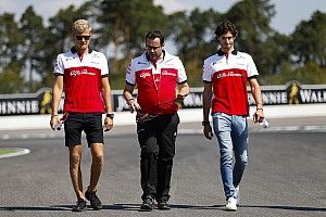 «У меня в Sauber будет другой напарник». Джовинацци попросил не сравнивать его с Леклером