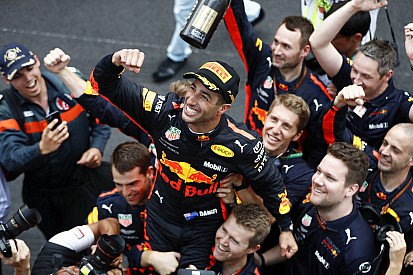 Marko: Bahreyn ve Bakü'deki olaylar olmasa Ricciardo şampiyonluk savaşında olurdu
