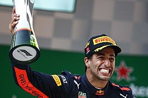 Így már megkaphatja Räikkönen, vagy Bottas helyét Ricciardo: Verstappen válaszút előtt