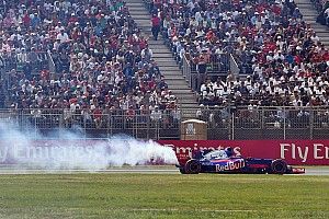 Video: Renault's 2017 engine problems analysed