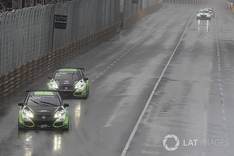 Hivatalos: a Zengő Motorsport két autóval indul a WTCR-ben!