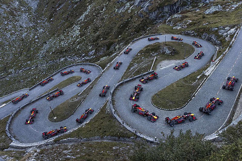 Fotogallery: Sébastien Buemi con la RB8 sul Passo del Gottardo!