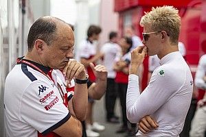В Sauber открылась вакансия тест-пилота – заменять Эрикссона, когда он будет в IndyCar