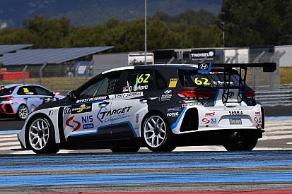 Dušan Borković guida la doppietta Hyundai in Gara 1