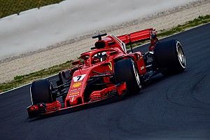 GALERI: Aksi mobil Ferrari SF71H di tes F1 Barcelona