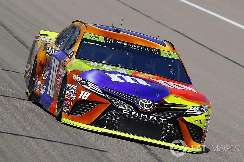 Kyle Busch wins Stage 1 at Kansas as trouble befalls title rivals