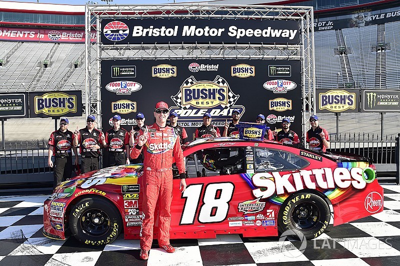 Kyle Busch e Kurt Busch monopolizzano la prima fila a Bristol