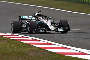 Mercedes y Ferrari, casi igualados en el viernes de China