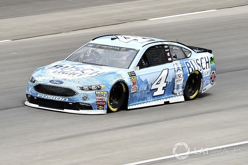 Harvick dominates first stage at Texas; Truex's race ends early