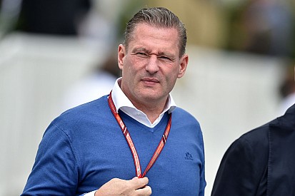 Jos Verstappen over overstap Ricciardo: “Ik had het niet gedaan”