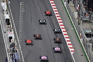 Hamilton llegó a lo más alto del torneo y Ferrari desplazó a Mercedes