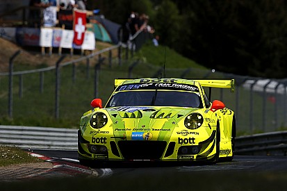 Nurburgring 24h: Vanthoor grabs pole for Porsche