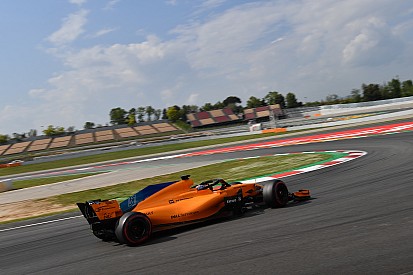 Norris señala las mejoras y el punto débil del "nuevo" McLaren