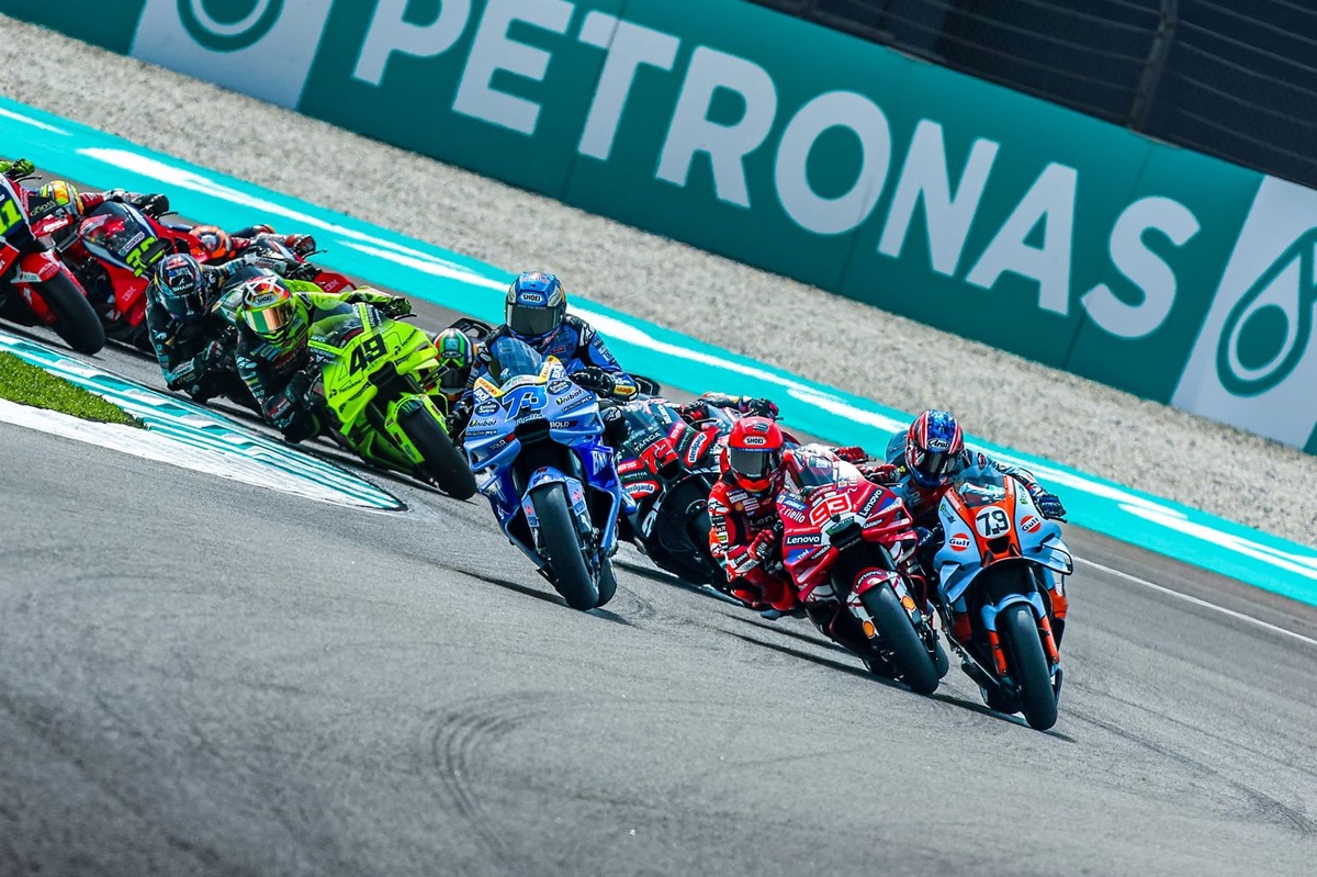 Ogura répond aux soupçons de consigne d'équipe après son duel avec Márquez