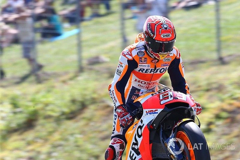 MotoGP Rep. Ceko: Marquez pole, Rossi start kedua