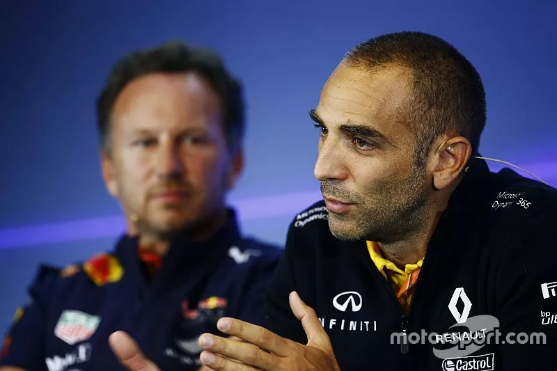 Christian Horner, Team Principal, Red Bull Racing, Cyril Abiteboul, directeur g&eacute;n&eacute;ral Renault Sport F1 Team, en conf&eacute;rence de presse